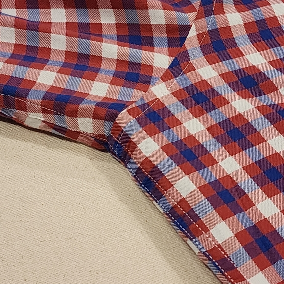 Hugo Boss Regular Fit Button Down XL - Picture 4 of 5